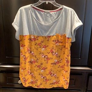 Violets & Roses Floral & Gray top